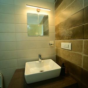 Deluxe Double or Twin Room Garden View